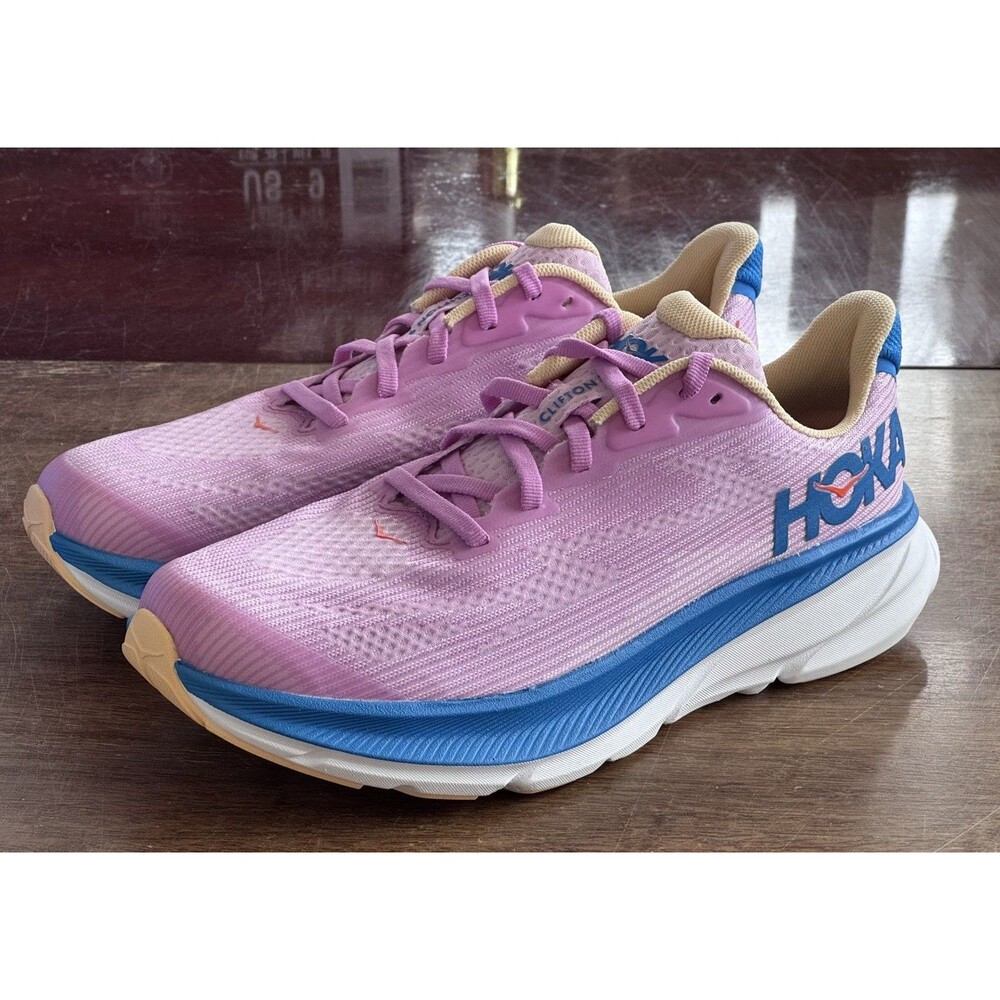 Size Youth 7 HOKA Clifton 9 Women’s Size 8.5 Cosmic Lilac Scuba 1131170